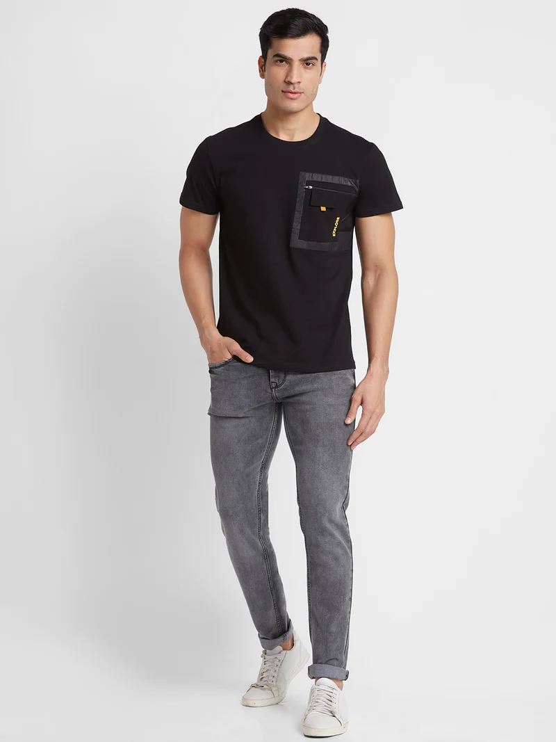 جلو باص تيشيرت رجالي قطن أسود مطبوع بياقة دائرية وقصة عادية